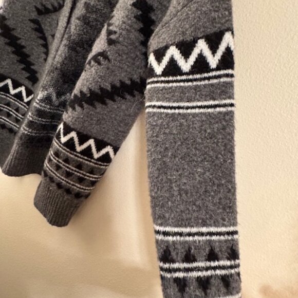 Women's Aztec Style Cardigan Sweater - Small - Picture 6 of 7